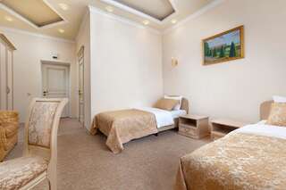 Гостиница Версаль Обнинск Двухместный номер эконом-класса с 2 отдельными кроватями-3